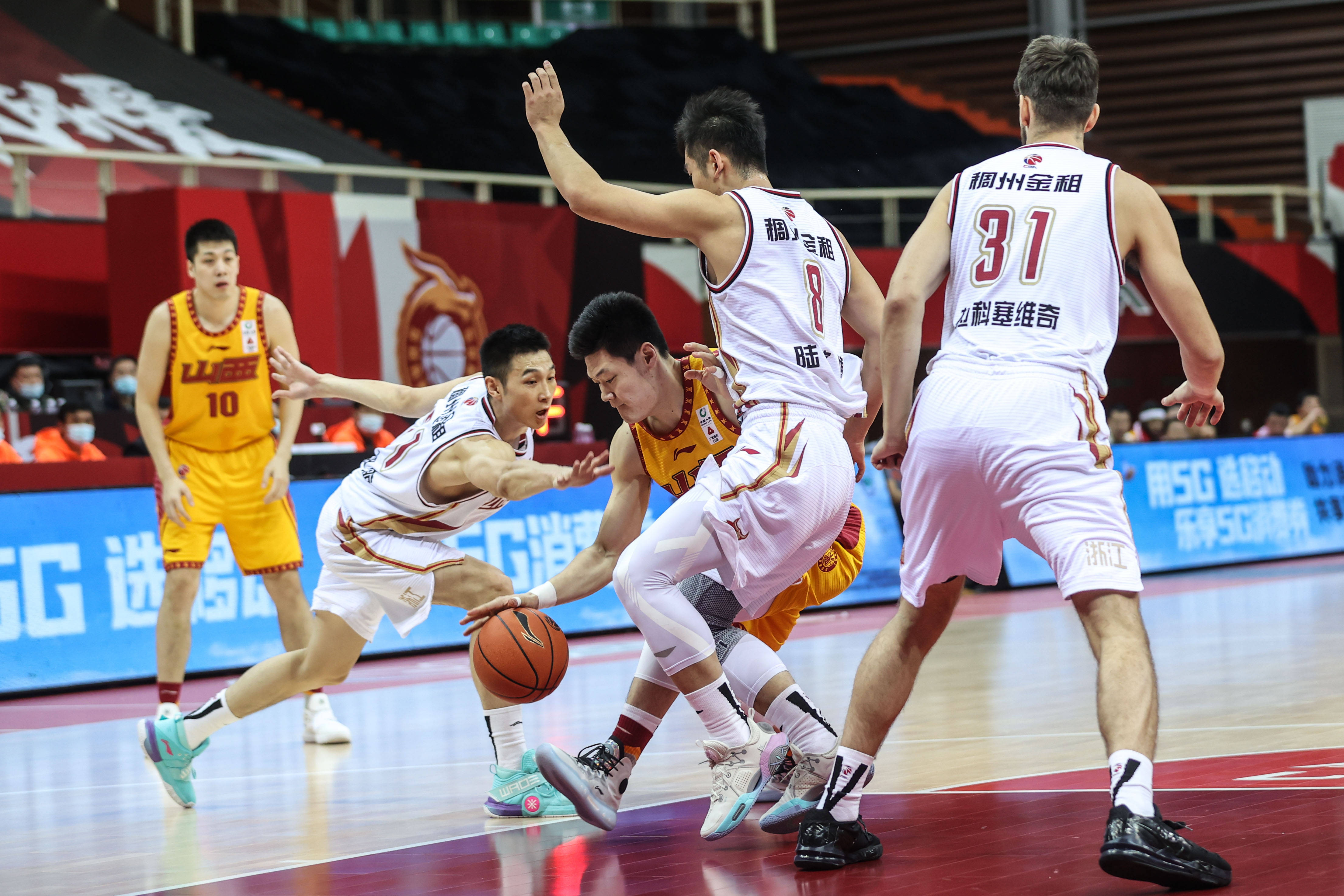 华体会手机版入口-今夜浙江稠州调整名单以备欧联，伤情更新环节打磨，引发热议，更衣室氛围转暖的简单介绍